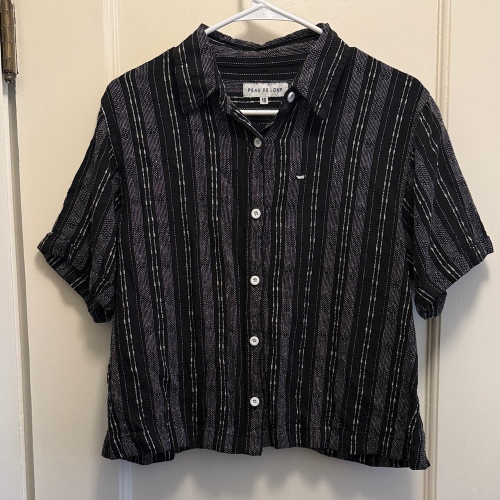 Black Striped Button-Up Shirt Cropped